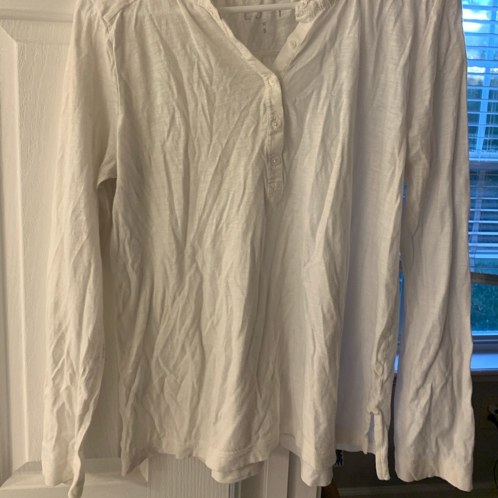 Relaxing white Loft shirt!